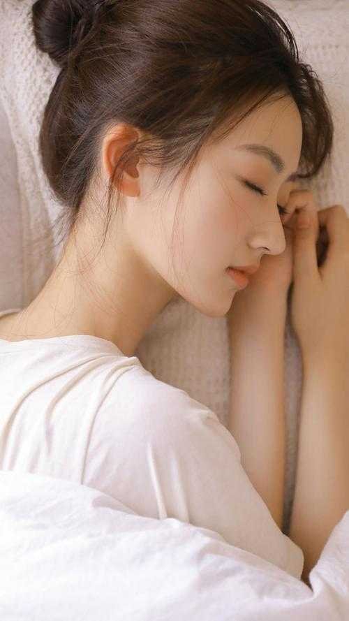 婚礼当天未婚妻助理把戎装换成和服，我反手掏出打火机最新热门小说