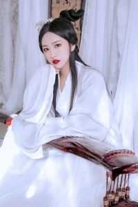 高考当天，童养夫把全班人试卷撕了精品推荐